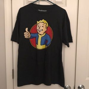 Fallout Men’s Video Game Gray Tee